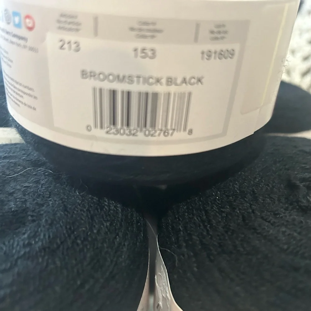 Yarn - Picture 3 of 4